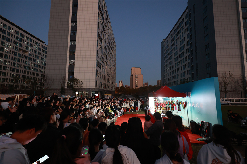 6.皮影戏.JPG 6.皮影戏.JPG