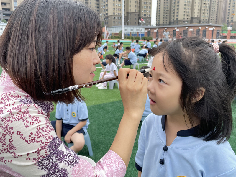 合肥市屯溪路小学教育集团龙川小学：点朱砂启智(4).jpg