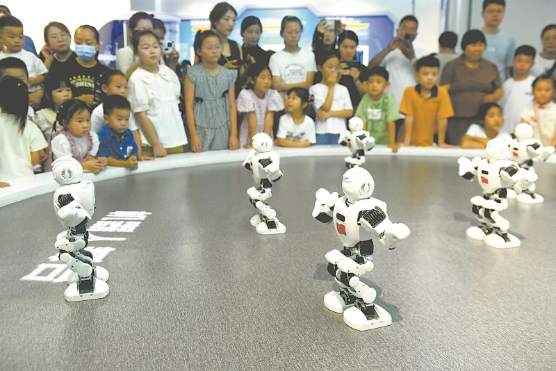 阜阳市一些青少年在本市科技馆内参观体验,学习科普知识,感受科技魅力。(资料照片) 特约摄影 王 彪 摄.jpg 阜阳市一些青少年在本市科技馆内参观体验,学习科普知识,感受科技魅力。(资料照片) 特约摄影 王 彪 摄.jpg